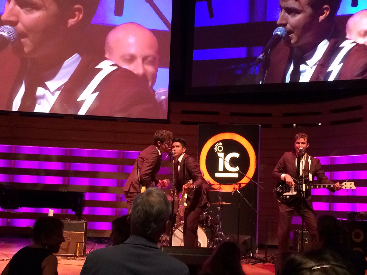 JonGauthier's tweet photo. The @thedreamboats jazzed up the crowd & got people dancing! to end the day see ya tomorrow morning @ideacity #ideacity #chaideacity https://t.co/2KnE7m3cPO