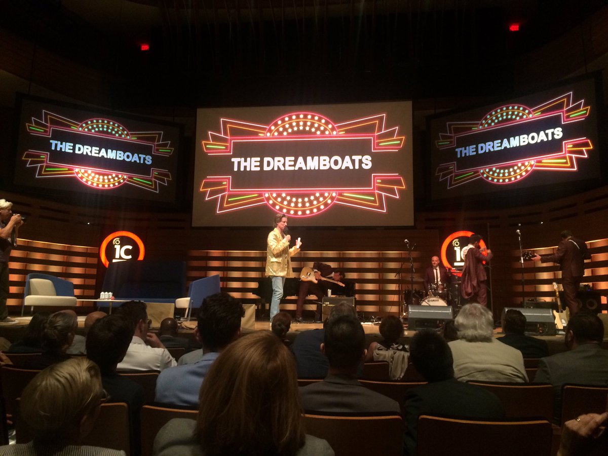 JonGauthier's tweet photo. The @thedreamboats jazzed up the crowd & got people dancing! to end the day see ya tomorrow morning @ideacity #ideacity #chaideacity https://t.co/2KnE7m3cPO