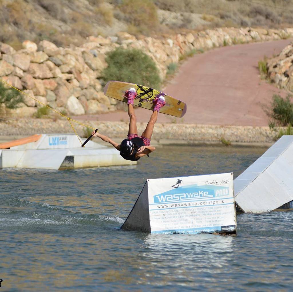 When everything goes wrong, remember it's part of the fun! Visit our Facebook for a gallery of crashes by #kitesis… ift.tt/2rx2b4D