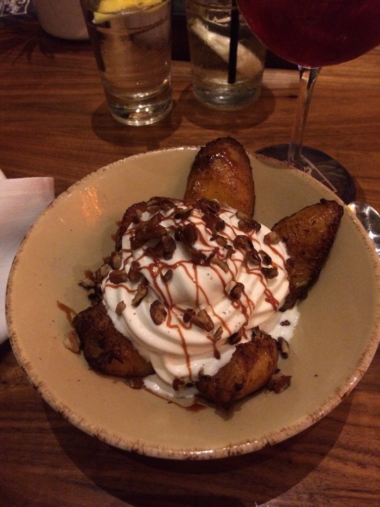 teamcapmarvelfa's tweet photo. Desert @ #Fronteracocina https://t.co/HmrvrGb4Y0