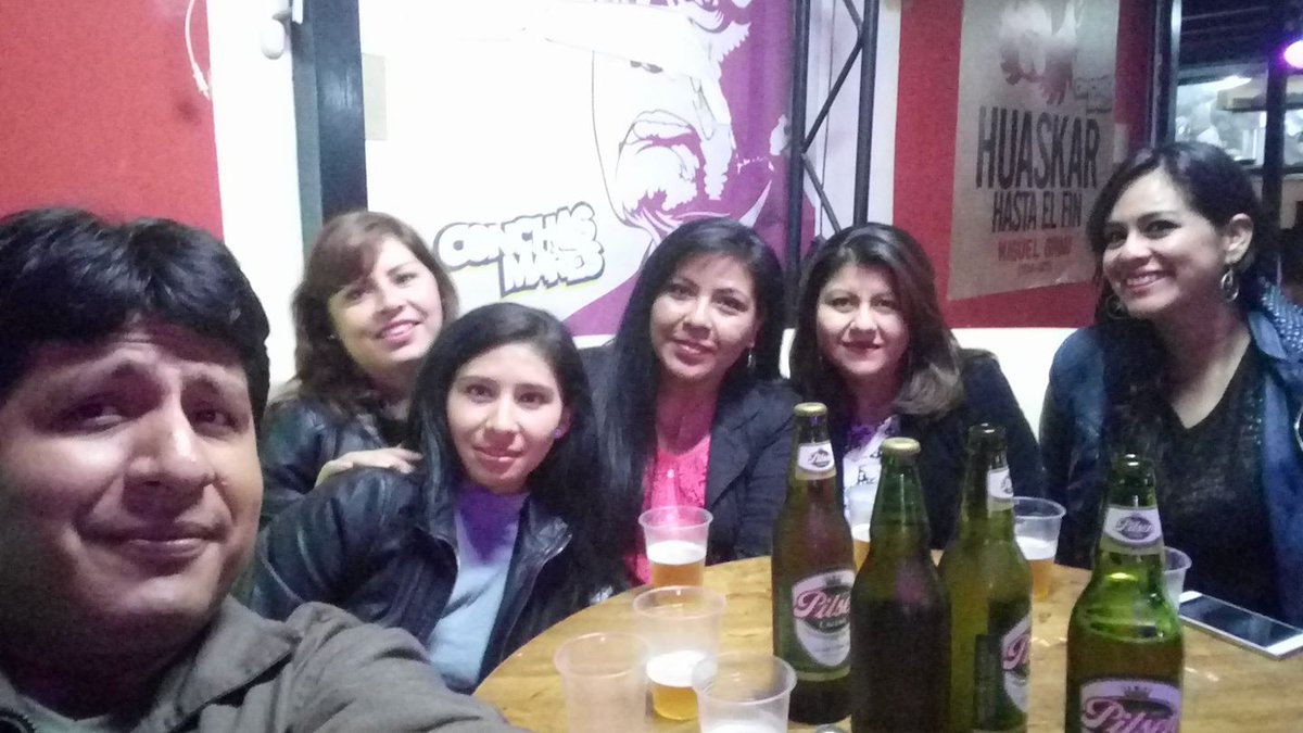 camiac02's tweet photo. Estos son mis profesores. Que procd? https://t.co/eOGfI61BNJ