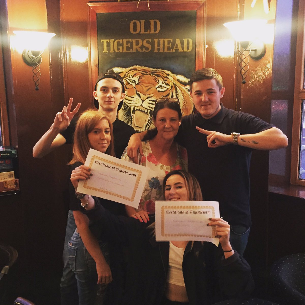 Tonight's quiz winners, who chose the £30 bar tab over the gamble are 'Quiz Aha' #welldoneguys #gottabeinittowinit #bartab #winners #quiz