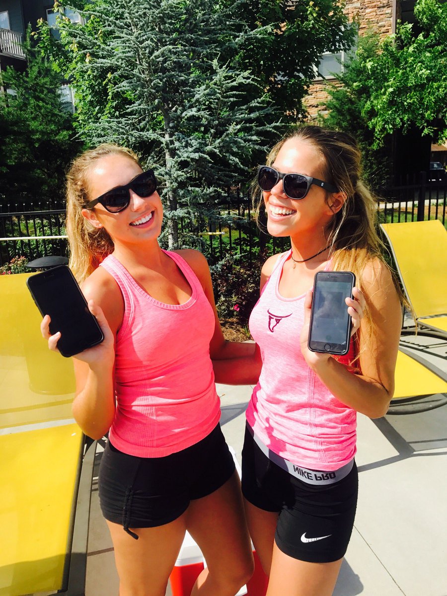 Studyhubb's tweet photo. What could be better than 1 study buddy? How about, 2 📕📝🔥#FindYourStudyBuddy #KSU https://t.co/PdVdMt9jdC