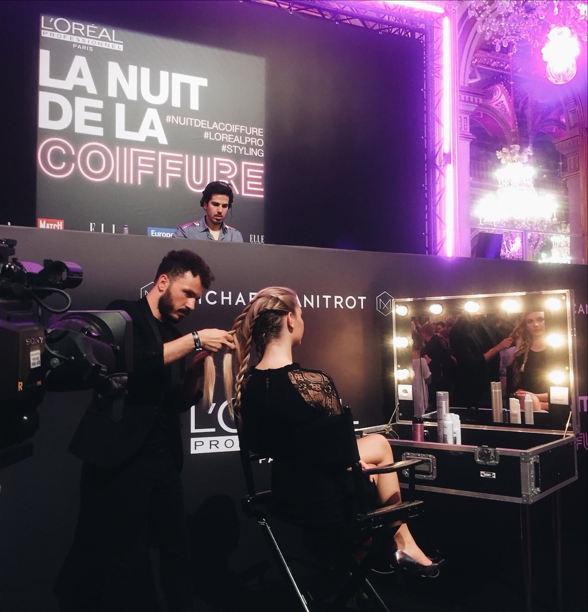 Gabriellejverne's tweet photo. Soirée " Nuit de la coiffure " by @lorealparisfr 💇🏻✨ ~ Merci @PILGRIN93 #NDLC2017 #NUITDELACOIFFURE #LOREALPRO #PARIS https://t.co/ob9ZxjkrwM