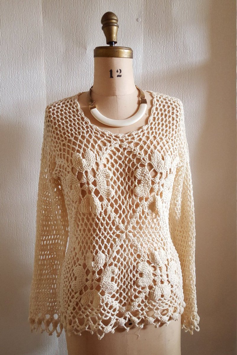 RetrouvBiz's tweet photo. Baja dreaming | 1970s crochet top | 70s boho festival tunic https://t.co/bOWcIF3ZeZ #vintage #CrochetedTop https://t.co/V6ld7ma6PM