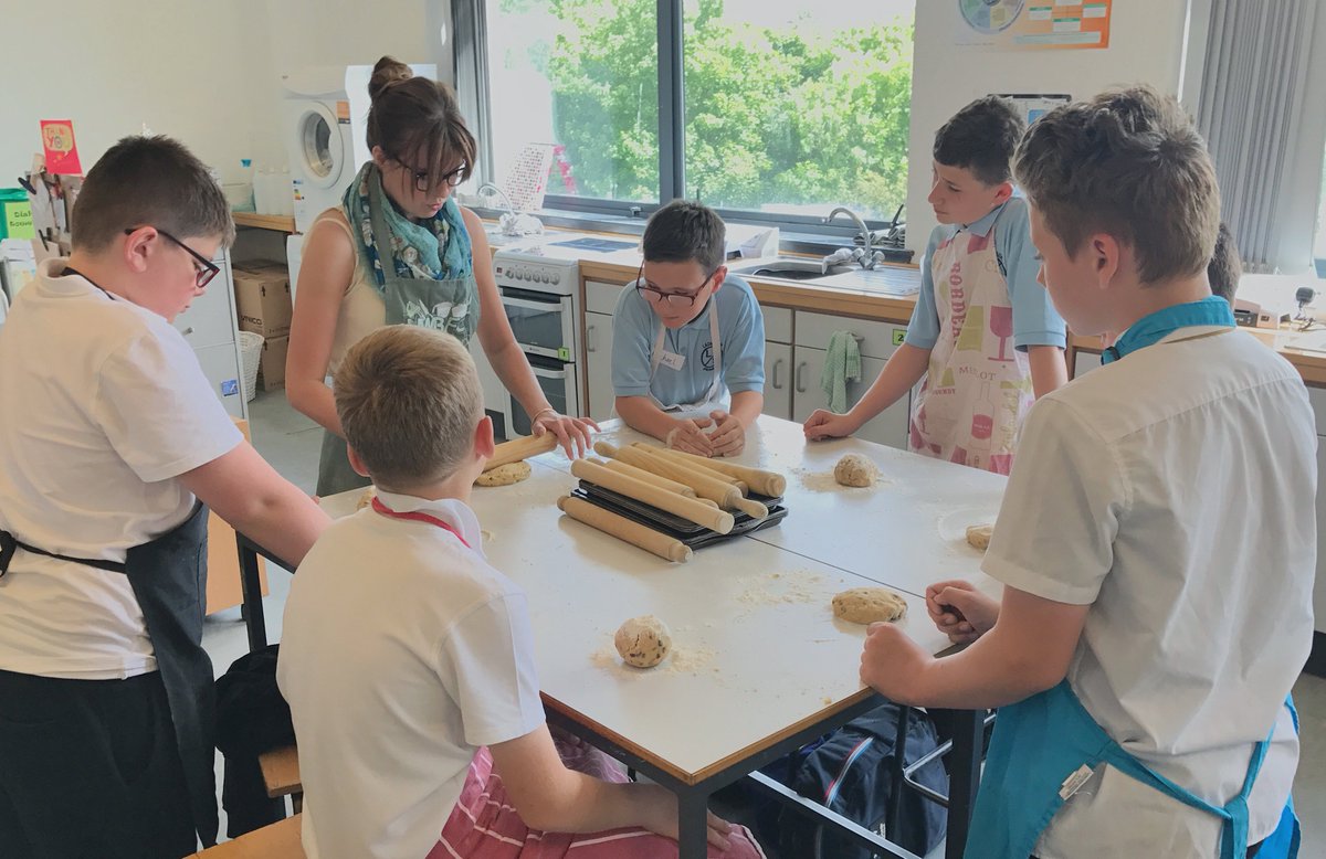 TargetedSupport's tweet photo. P7s making cookies in FCT. Made my day to be offered one. Tasty early lunch. #targetedsupport #unitedinpurpose #loveasnack https://t.co/qoX4R4t9eI
