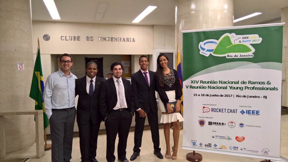 ieeeunifacs's tweet image. Nossos membros do @ieeeunifacs já estão prontos para a Cerimônia de Abertura da IEEE RNR &amp;amp; RNYP - Brasil 2017.

 #rnr2017 #ieeexp