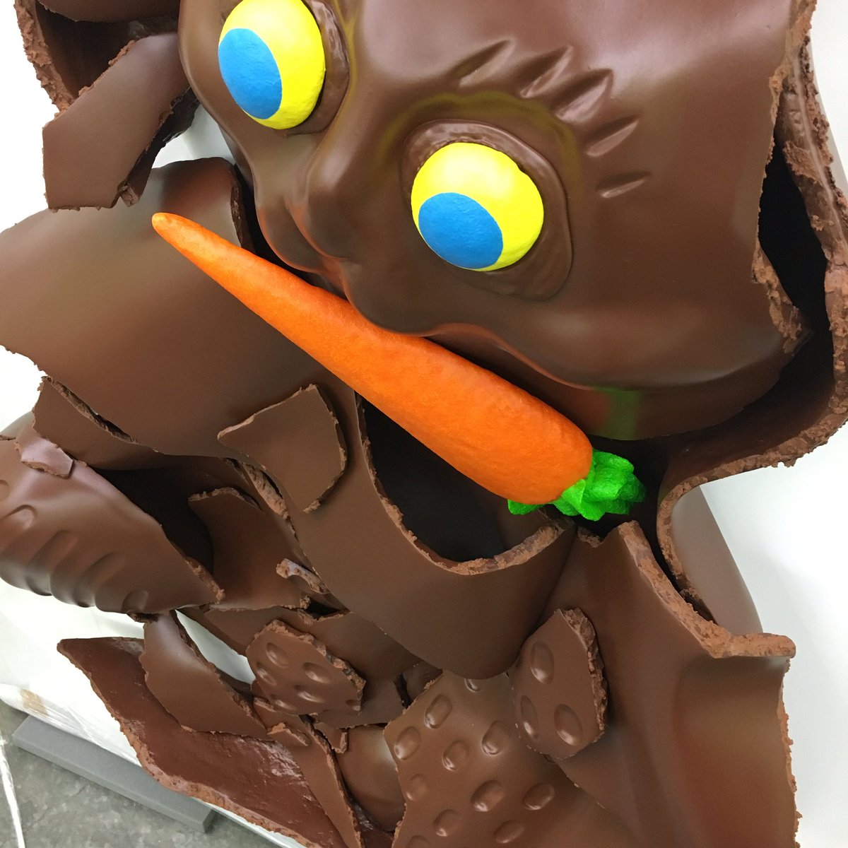 UNIXGallery's tweet image. Stills from the highly anticipated video of #peteranton&apos;s SUGATARIUM #unixgallery #video #sugatarium #contemporaryart #sculpture #chocolate