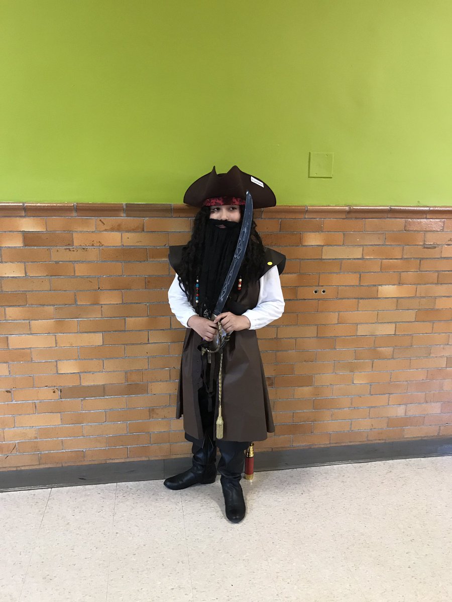 More from the <a href="/BSTEMhartford/">Betances STEM</a> Living Wax Museum today! #biographyunit #dreamteam <a href="/MrRichT1P/">Tyrone Richardson</a> <a href="/ME_VanderSloot/">Michelle VanderSloot</a>