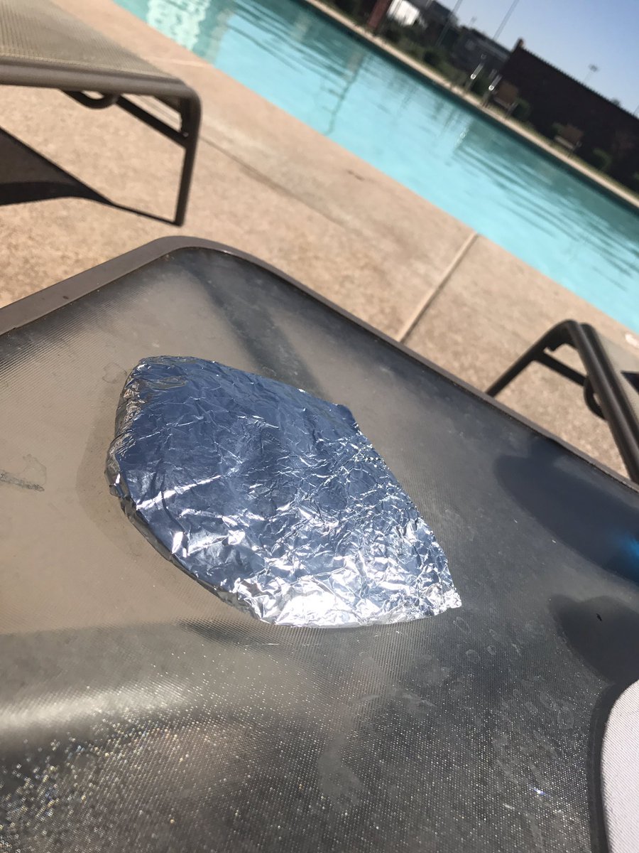 pettyfettuccine's tweet image. the best thing about living in az is being able to cook your quesadillas by the pool 🍽