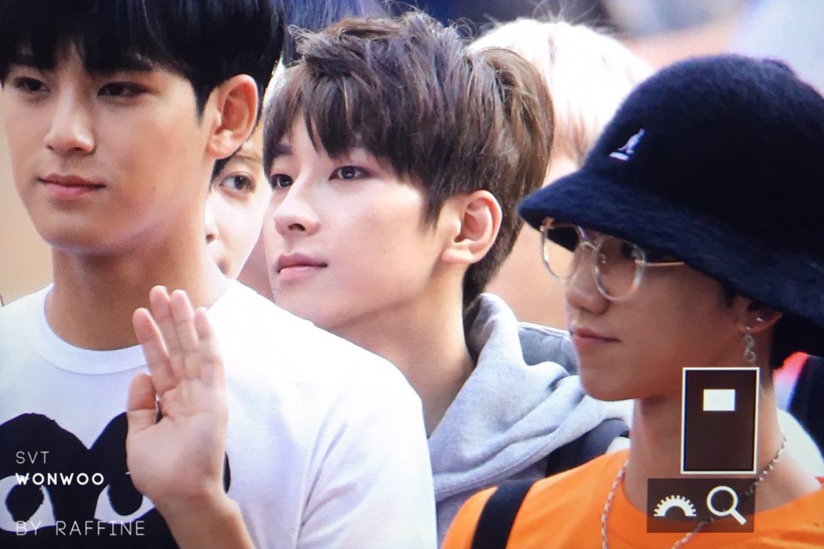 Raffine_WW's tweet photo. 170616 원우
숨은 원우 찾기😂😂😂
#원우 #WONWOO #세븐틴 #SEVENTEEN @pledis_17 https://t.co/qz67rSzg7G