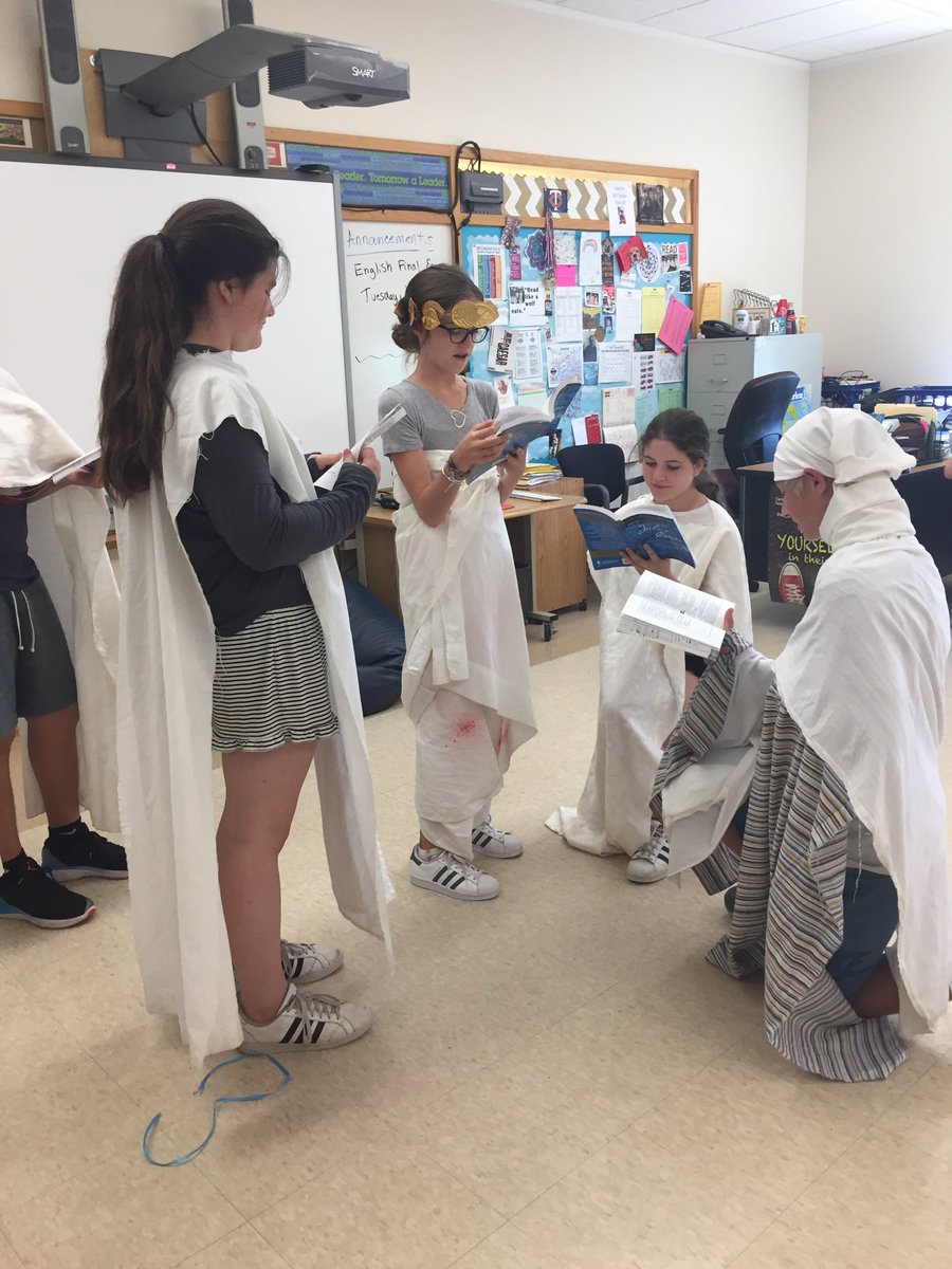 fountain7sms's tweet photo. Hail, Caesar! Some photos from our recent Julius Caesar page to stage project in English! #scarsdalemspride #fountain7pride #scarsdalepride https://t.co/Ad2UHoinhw