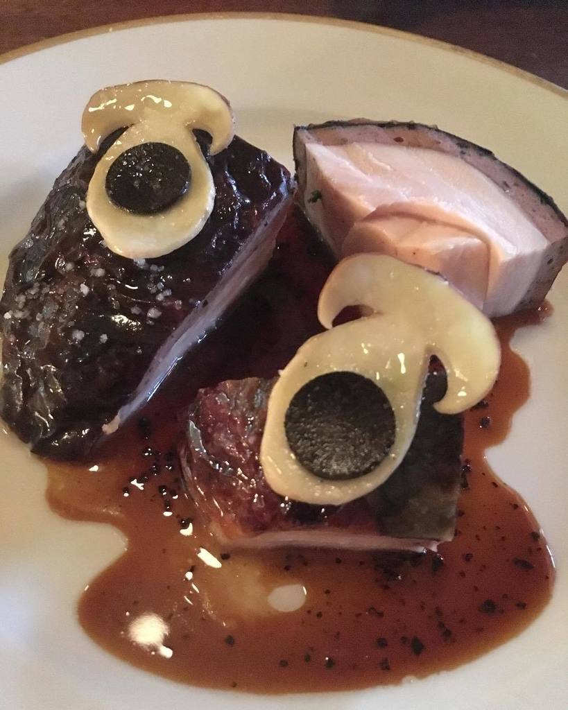 Andrew Zimmern tweet media