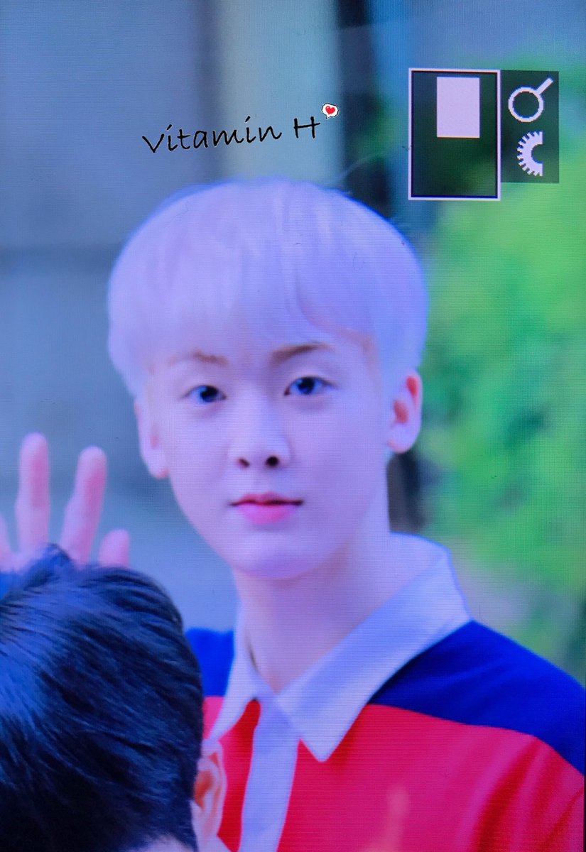 Vitamin_Ha's tweet photo. 170616 뮤직뱅크 출근 
#아스트로 #산하 #윤산하 #Baby @offclASTRO https://t.co/ejwq12349e