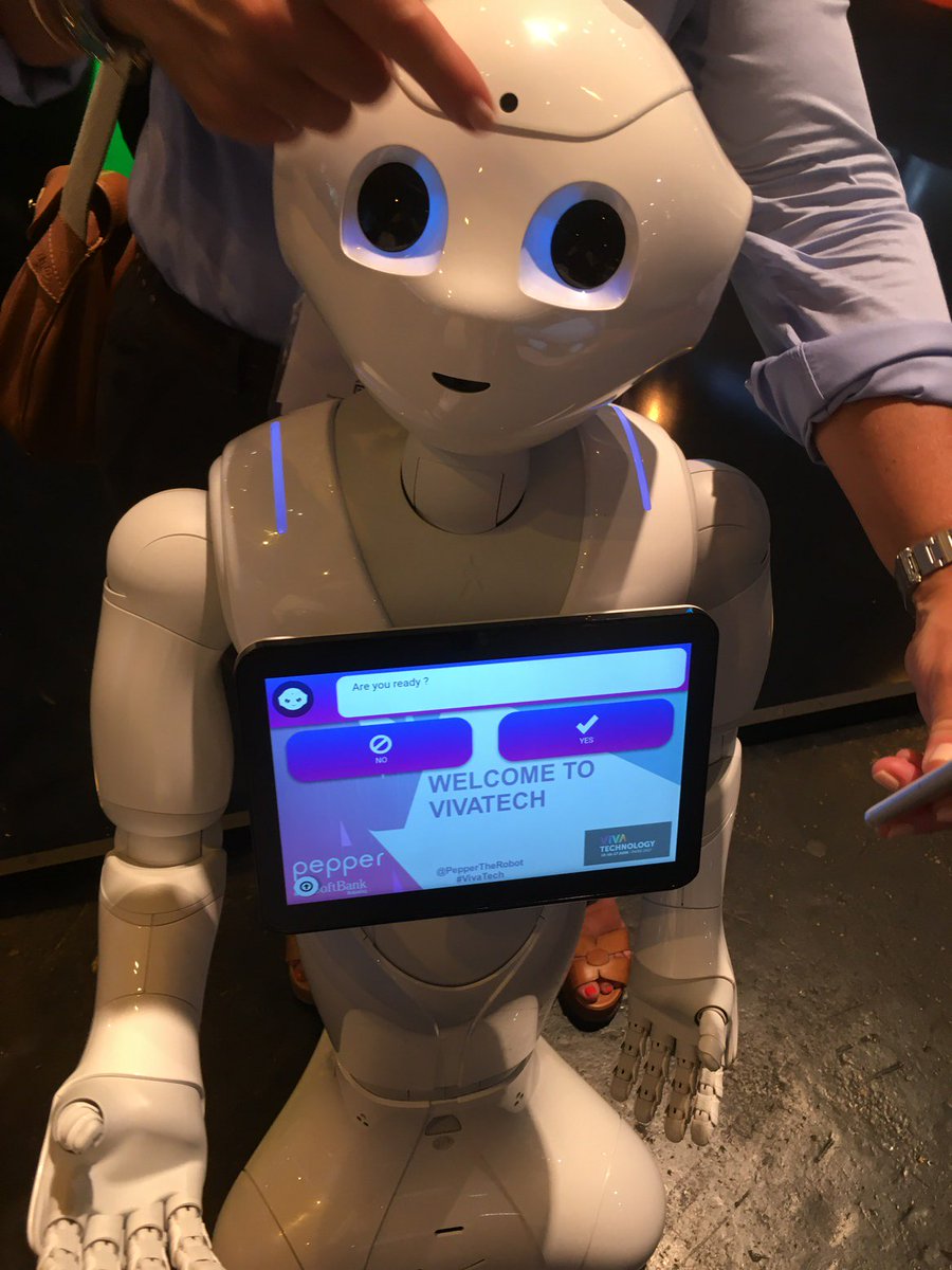 lau_devil's tweet photo. Des hommes et des robots : mythes, fantasmes et réalité ! Publié Chez Plon #lau_devil https://t.co/lgtNyUeWKQ