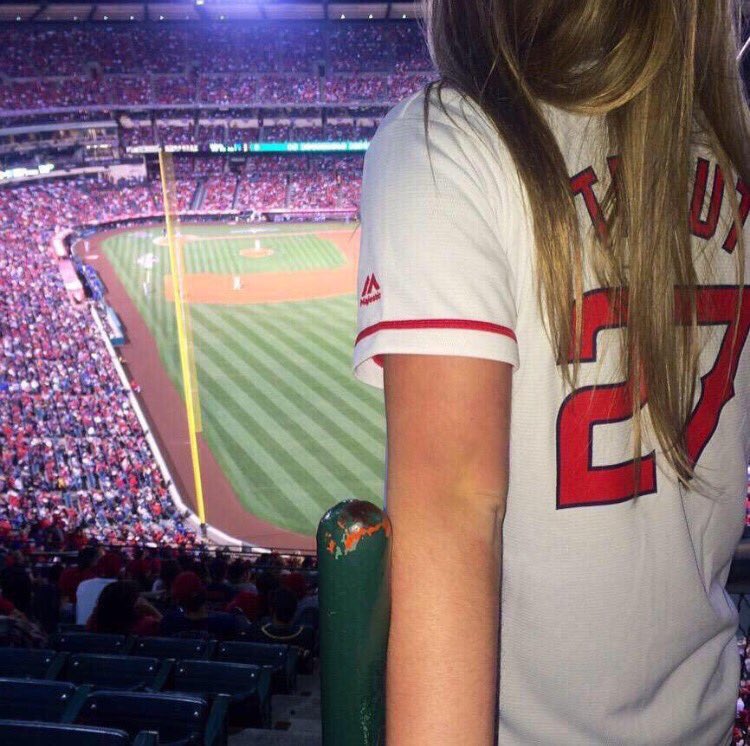 Baseballer tweet media