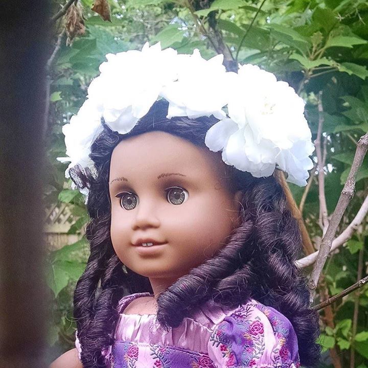WiredDownCrown's tweet image. Check it out ift.tt/24WyLVJ Cecile in my adjustable Camilla Flower Crown #wireddown #flowercrown #agdoll #18inchdoll #americangir…