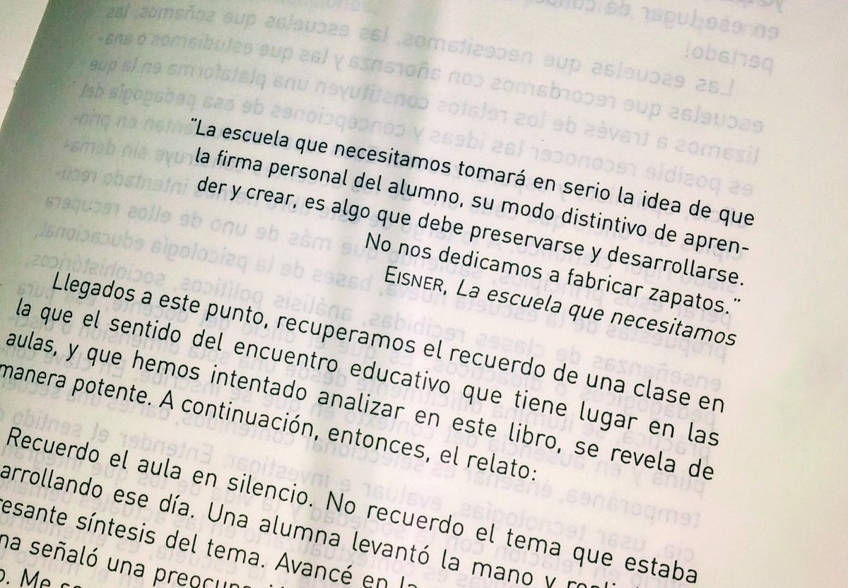 KatiaKorell's tweet photo. Reflexión para nuestro futuro como docentes 👌 #Libro17 #DidEco17 https://t.co/JE2eM86sbx