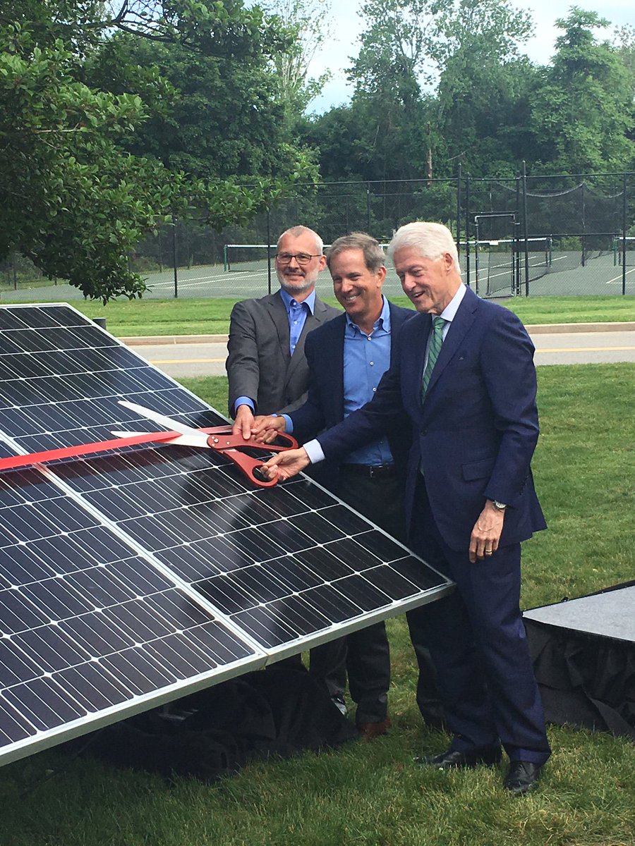 Swiss Re tweet media