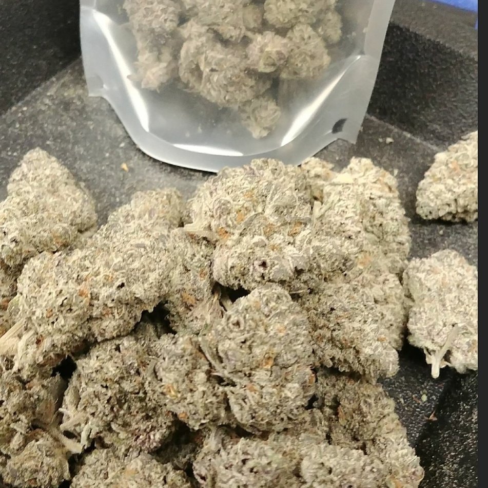 HHCRichmond's tweet photo. #whitecookie
Check for us on fb/snapchat also now on #weedmaps #hhcrichmond https://t.co/f2H8REekmW