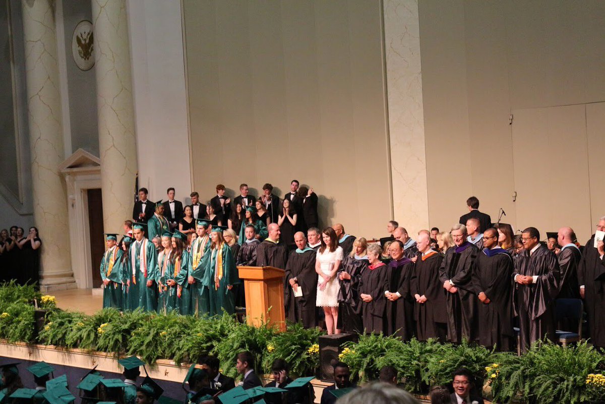 Langley2017's tweet photo. Thank you @thelaurengraham for your inspiring story and words of wisdom to the class of 2017!!!! You made the event so much more special!!! https://t.co/mFucESM49q