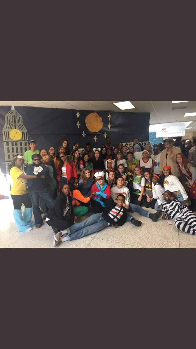 TCHS2017's tweet photo. Thanks for the memories, Class of 2017 https://t.co/Iwr8CjpoJi