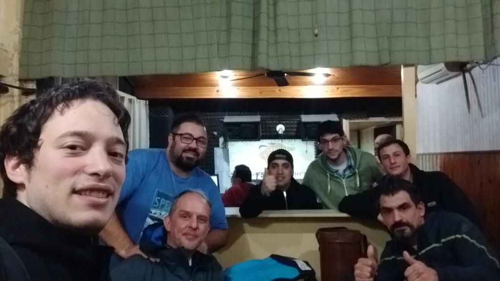 cercadelring's tweet photo. #Ahora! Nos despedimos hasta el lunes... cuando tengamos el #Programa111 de #CercaDelRing #CDREnVivo! Y el próximo jueves en #CDRLaPrevia! https://t.co/gaVsxNjH3n