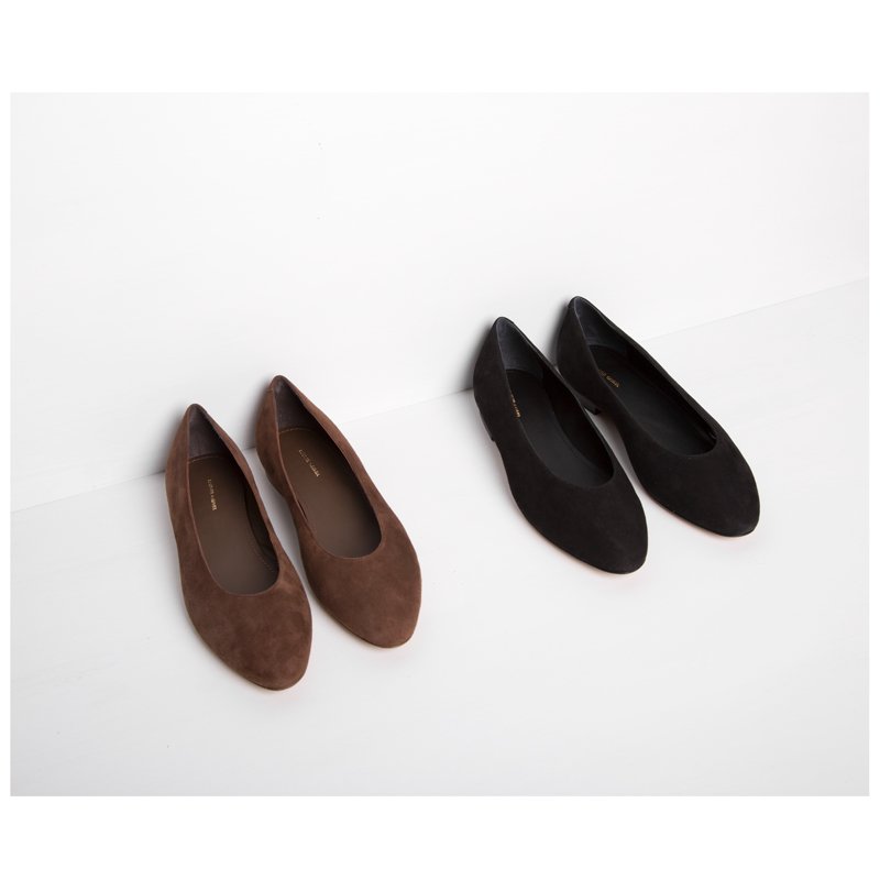 New In / <a href="/MANSURGAVRIEL/">Mansur Gavriel</a> classic shoes &amp; bags in a range of rich colours such as burgundy, chocolate and black suede. bit.ly/MC-MansurGavri…