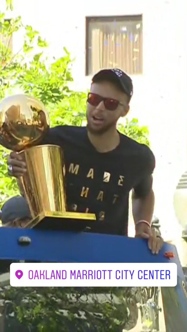 chrisluukw's tweet photo. Congrats to the @warriors 2017 World Champions! 🏀🏆 
@StephenCurry30 #GoldenStateWarriors #DubNation #StrengthInNumbers #WarriorsParade2017 https://t.co/fk0VQfDMA1