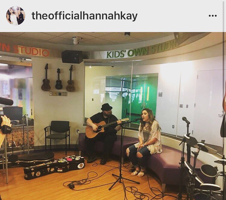AmpUrRoom's tweet photo. Thanks @offichannahkay, @ChrisChimene1, @TexasChildrens, & @CLZoneHOU | June 2017 #hannahkay #ampurroom #texaschildrenshospital #clzonehou https://t.co/eCT5XGEyA1