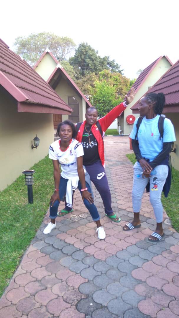 CoachMaurice1's tweet photo. The crazy things we do when with friends. #CHRISC #RESPONSE NETWORKZAMBIA #SIA #FK #YSEP #ZAMBIANLIFE https://t.co/MOvAfZh6n0
