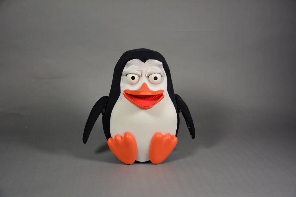 This Pinguin is made by one of the students of Ghent. 🐧 What skin would you make for OPSORO? 👀 #OPSORO #skins