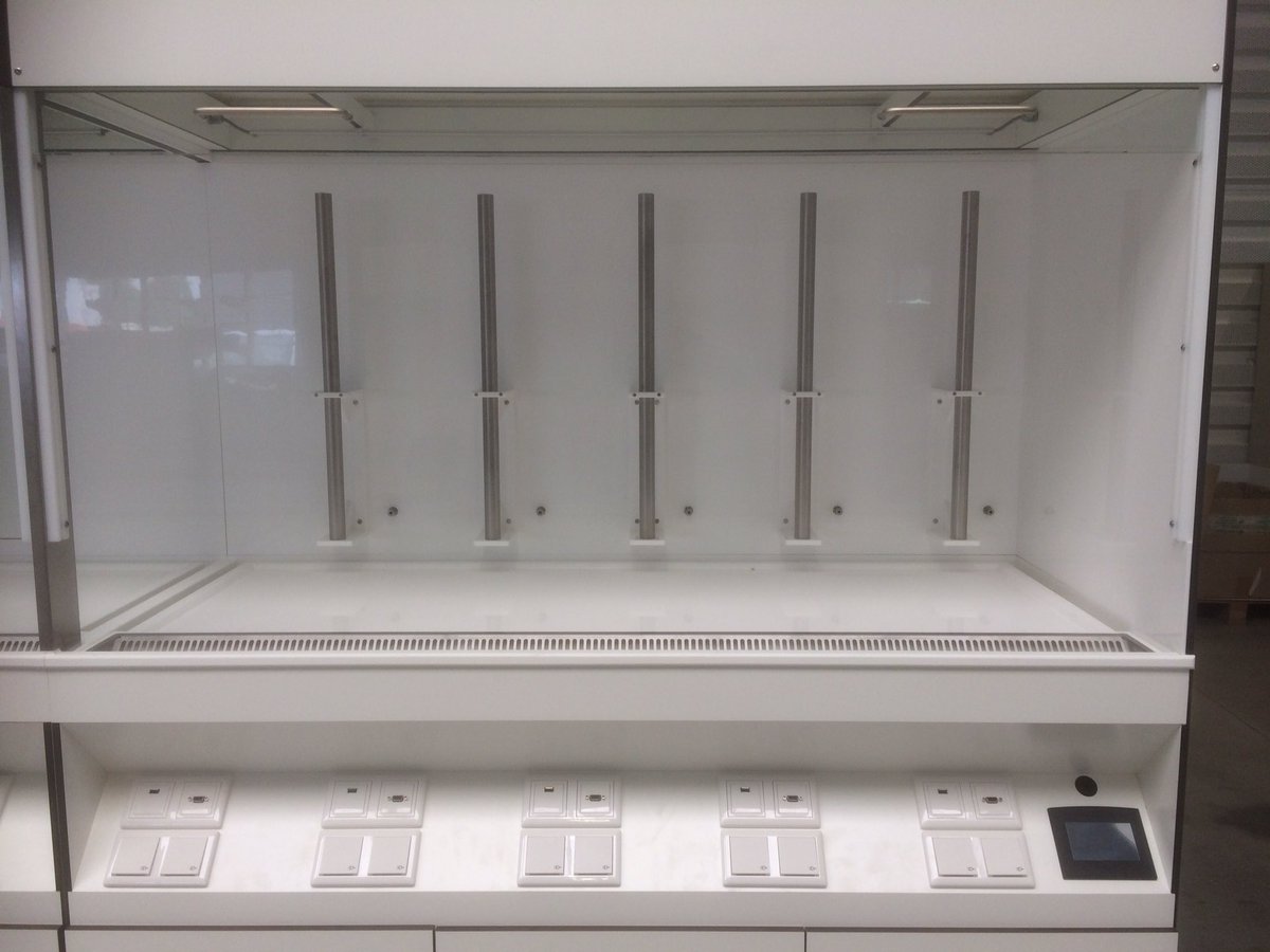 mario_kuiper's tweet photo. Project Quirem krijgt vorm #downflow #afzuigkasten speciaal met #MVK update #polypropyleen werkruimte, #engineering @InterflowBV #vakwerk https://t.co/iFnbyC3EmT
