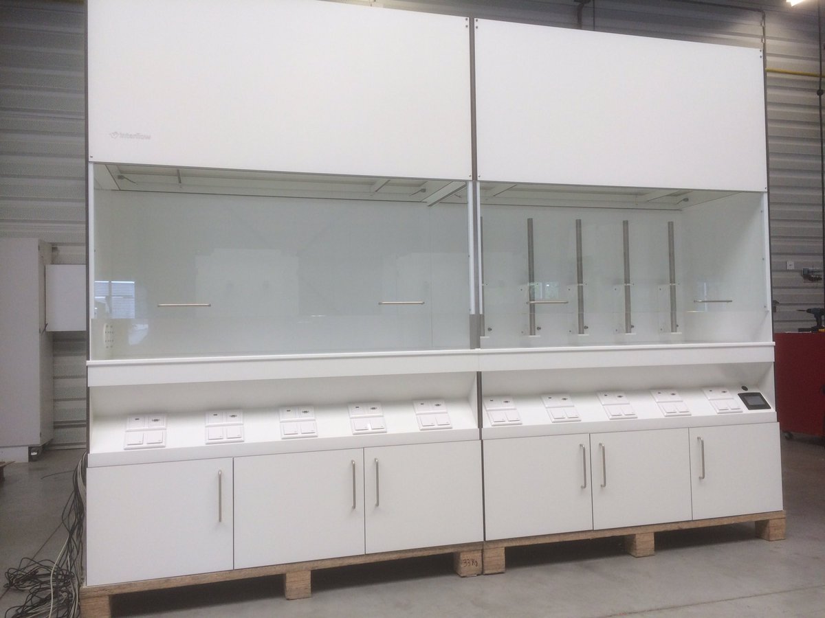 mario_kuiper's tweet photo. Project Quirem krijgt vorm #downflow #afzuigkasten speciaal met #MVK update #polypropyleen werkruimte, #engineering @InterflowBV #vakwerk https://t.co/iFnbyC3EmT