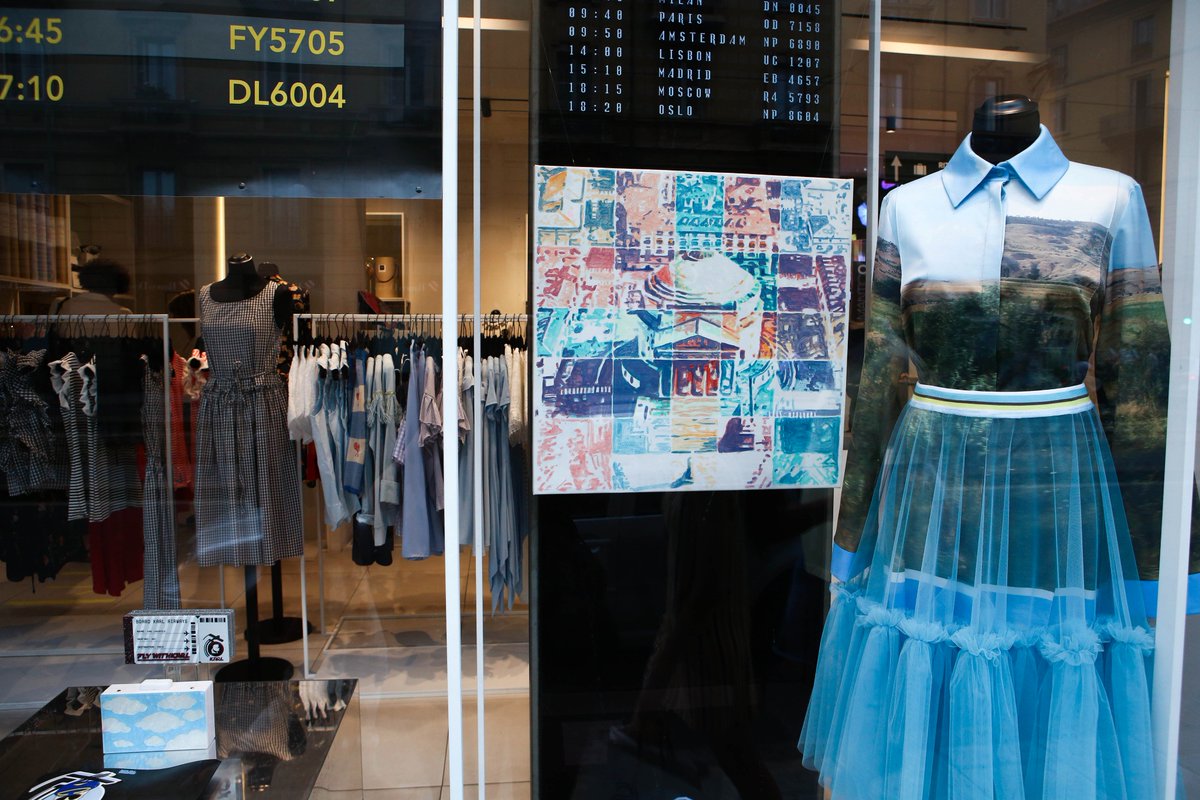 MCollective_'s tweet photo. Grazie @TIDitalia &amp; Trade Art per aver reso esclusivo il nostro aeroporto glamour #MCollectiveStories #TheTraveller https://t.co/soshs150Di