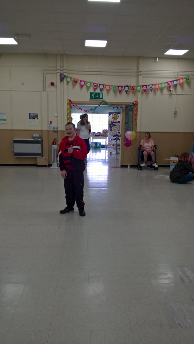 jon78342959's tweet photo. Our Big Lunch begins #mencap #markcrouch #LDweek2017 https://t.co/t72hqg67Bj