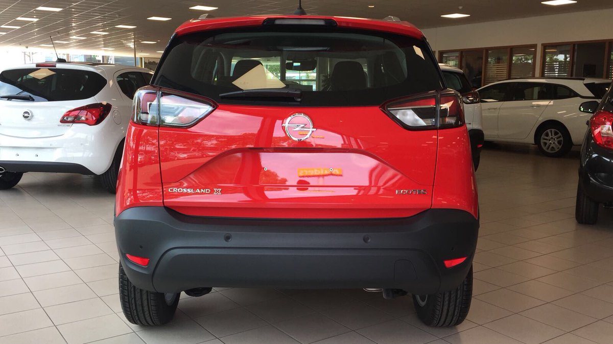 MuldersAutobedr's tweet photo. Na lang wachten staat hij eindelijk in de showroom: Dé nieuwe Opel Crossland X! Kom hem bewonderen in #Tiel. https://t.co/LevVwtWf6b