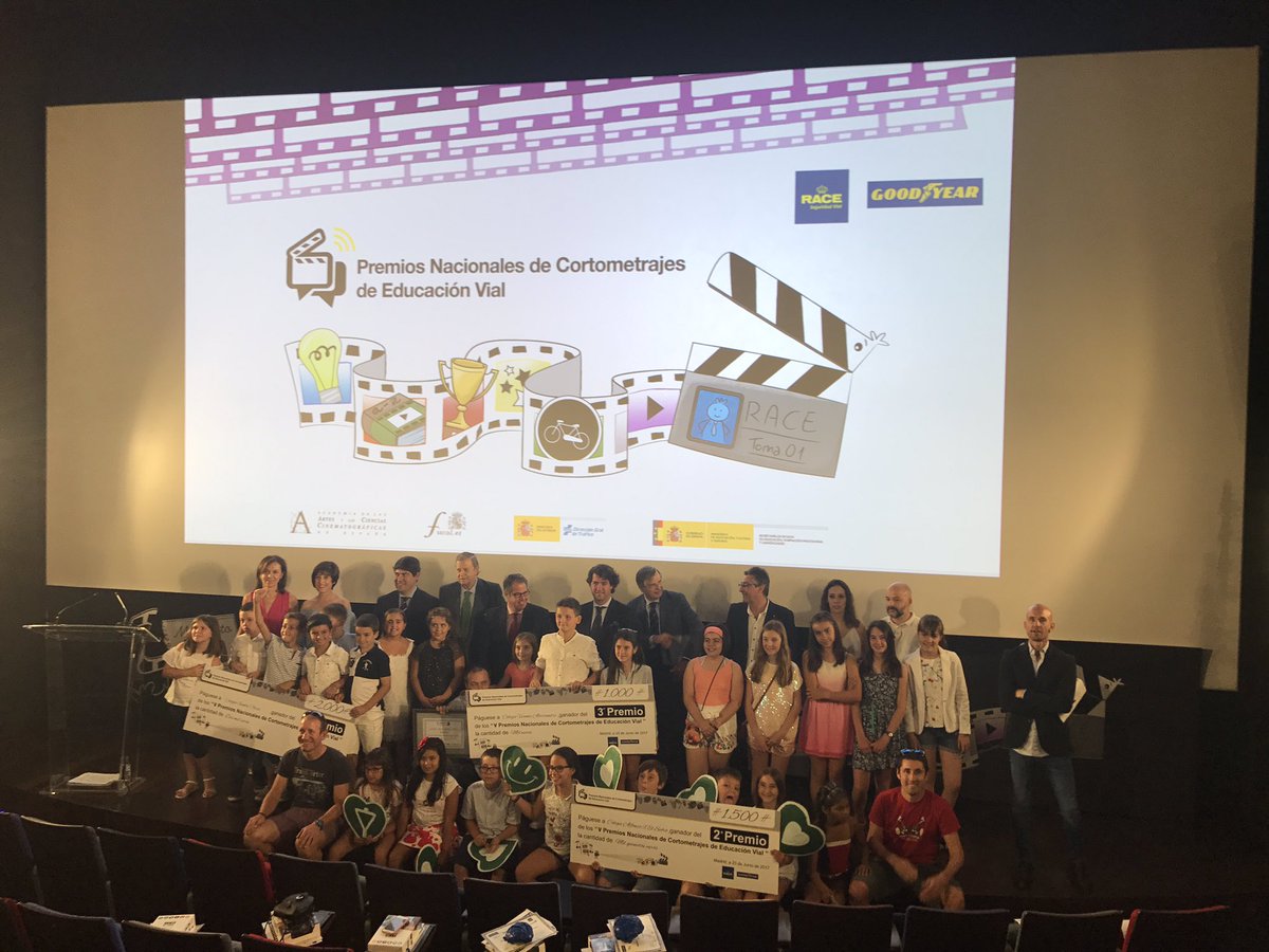 CharKidekom's tweet photo. En la V Edición de los #premioseducacionvial de @RACE_es y @Goodyear_Es #3ganadores https://t.co/jElLv6zIHc