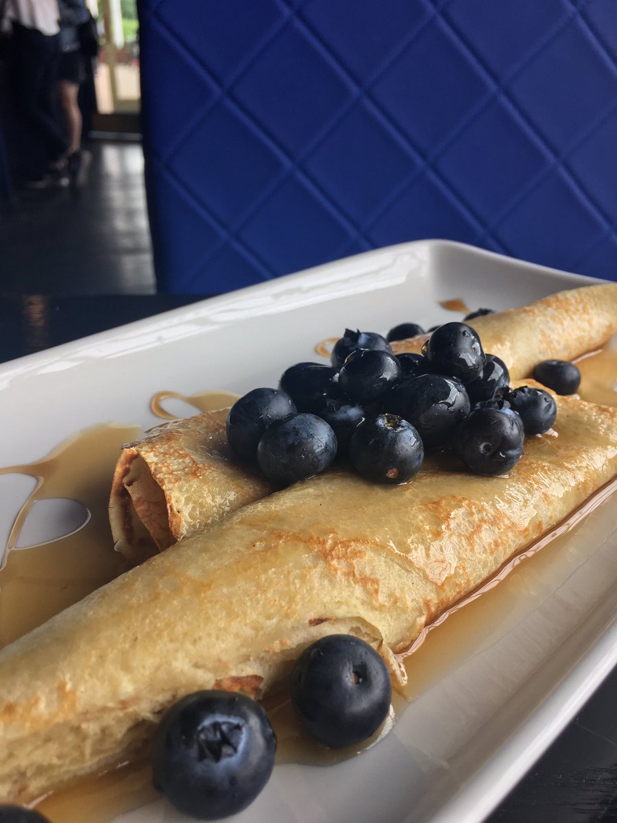 fireworksdsrt's tweet photo. BRUNCH BUNCH! It's FriYAY so we're celebrating with 2 for £10 on WAFFLES, CREPES AND PANCAKES!We're starting with blueberry and maple crepes https://t.co/ZvzR1EMX6k