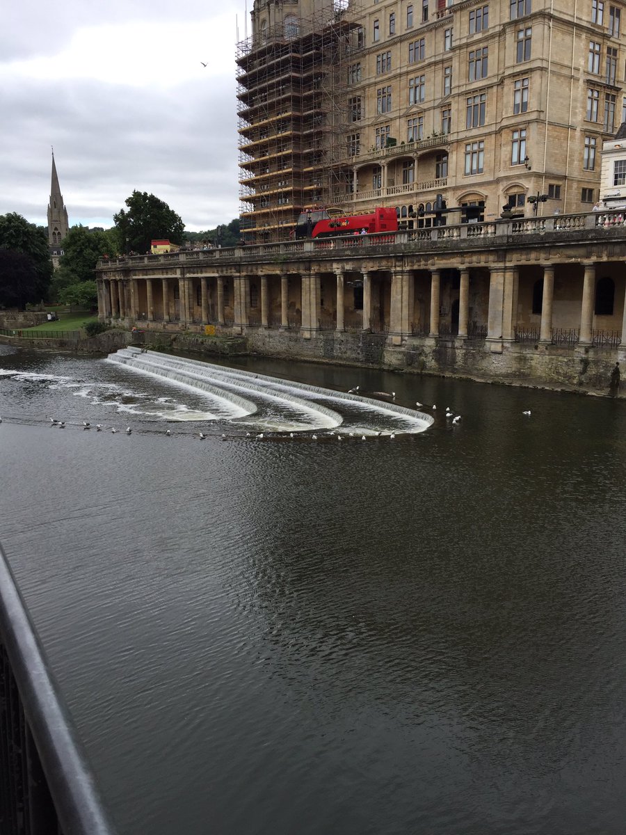 imperialesffl's tweet photo. Hoy de turismo, visitando Bath https://t.co/BUS74YpO5E