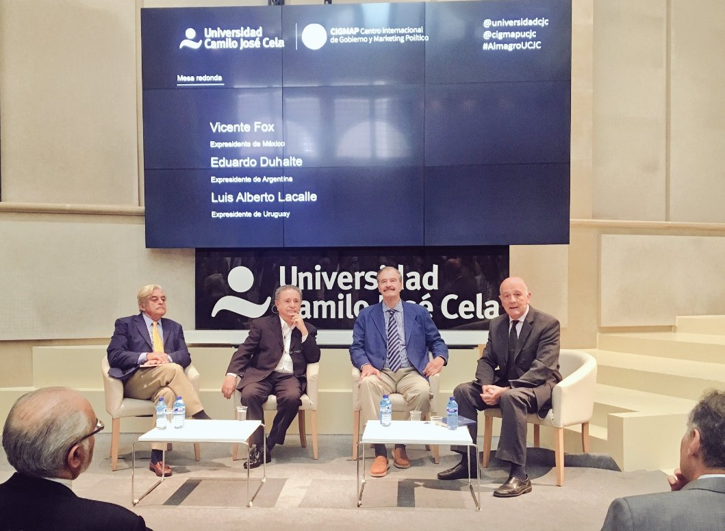 masterpolitica's tweet photo. Múltiples expresidentes de América Latina ponen hoy el broche de oro a nuestra "IV Simulación de Gobierno" #SimCigmap17 #compol https://t.co/s1ysMGsp9W