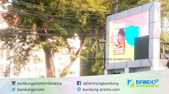 BandungPromo's tweet photo. Sekarang kamu bisa punya #videotron BERKUALITAS Top. Ditunggu ya orderanmu ✆/WA 082119014999 📨sales(at)bandung-promo·com. Bisa luar #bandung https://t.co/8BkNMTjTHP