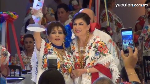 Fue un placer para mí haber contribuido con mi canto en el Gran Desayuno del Terno de <a href="/davidsalomonr/">DAVID SALOMON</a> conducción <a href="/lizaecheverria/">LIZA ECHEVERRÍA</a>