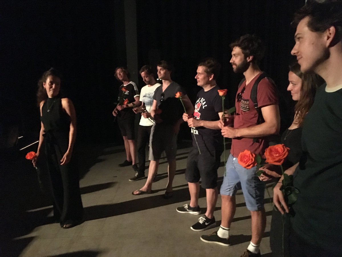 Submarine tweet media