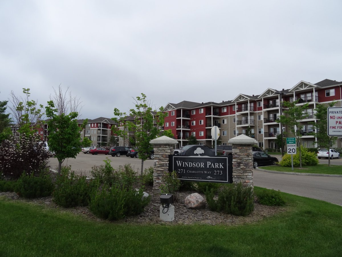 GetYuMoving's tweet photo. Just enter the Market !
#208 273 Charlotte Way, Sherwood Park

-Only 229,900
-2 Bed, 2 baths
-2 Title parking stalls

Kit Yu, 2% Realty Edge https://t.co/ytlmnzrXYT