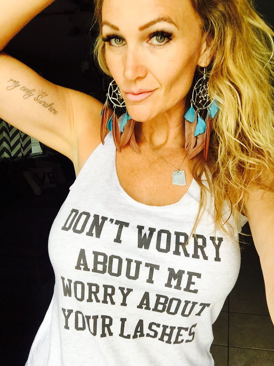 LuxiousLashes's tweet photo. New Racerback tanks for my lashonistas! #luxiouslashes 

https://t.co/ZoNid61lyu

#dontworryaboutmeworryaboutyourlashes https://t.co/zn96zxnCEx