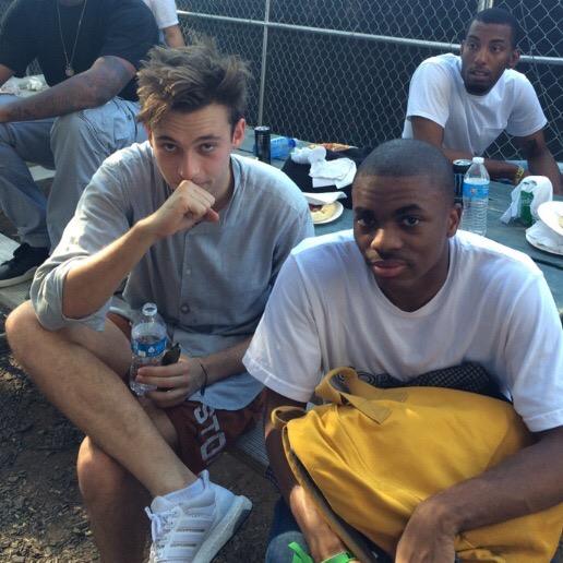 flumemusic's tweet photo. Congrats to this dude on the new album. Happy to be a part of it👌 @vincestaples

https://t.co/vlWkl7QCT4 https://t.co/wRQvsTDV91