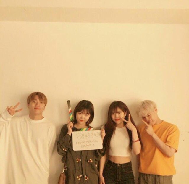 Belki yeni bir dans videosu geliyordur. Belki de gelmiyordur. Bilmem.