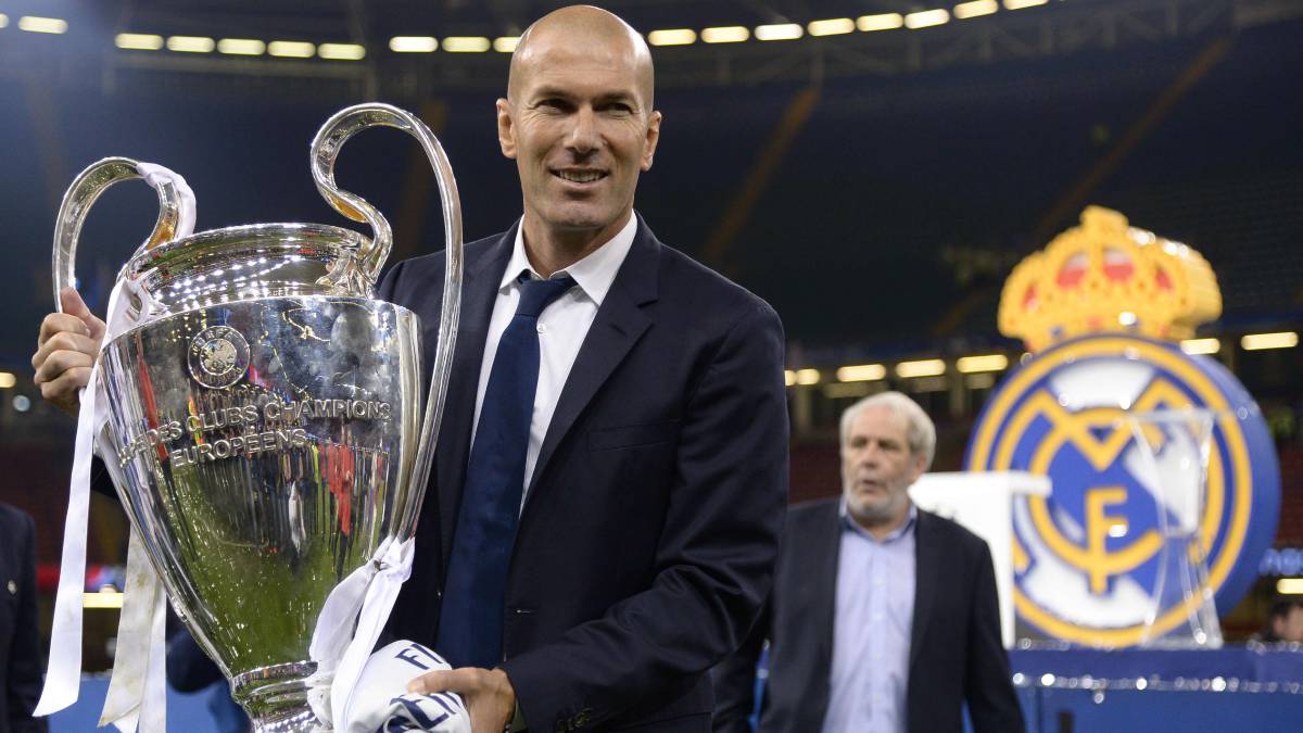 diarioas's tweet photo. Zinedine Zidane cumple hoy 45 años con el Sextete a tiro https://t.co/KLJcn0eRuw https://t.co/rJ2CN7YxsL