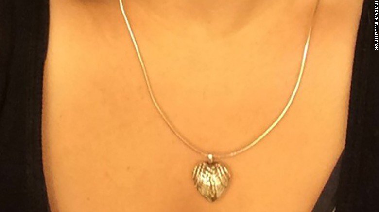 MetalDetectMan's tweet photo. RT @CNN: This mother is looking for the lost necklace that holds her son's ashes https://t.co/T4kbXBSfKY https://t.co/HjjdScnfMQ